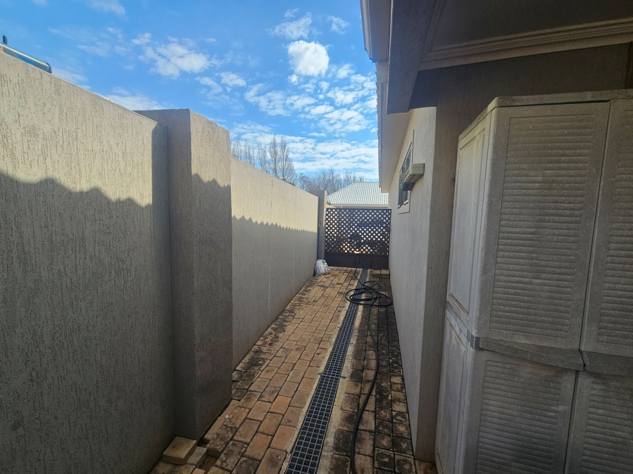 To Let 2 Bedroom Property for Rent in Wilkoppies North West